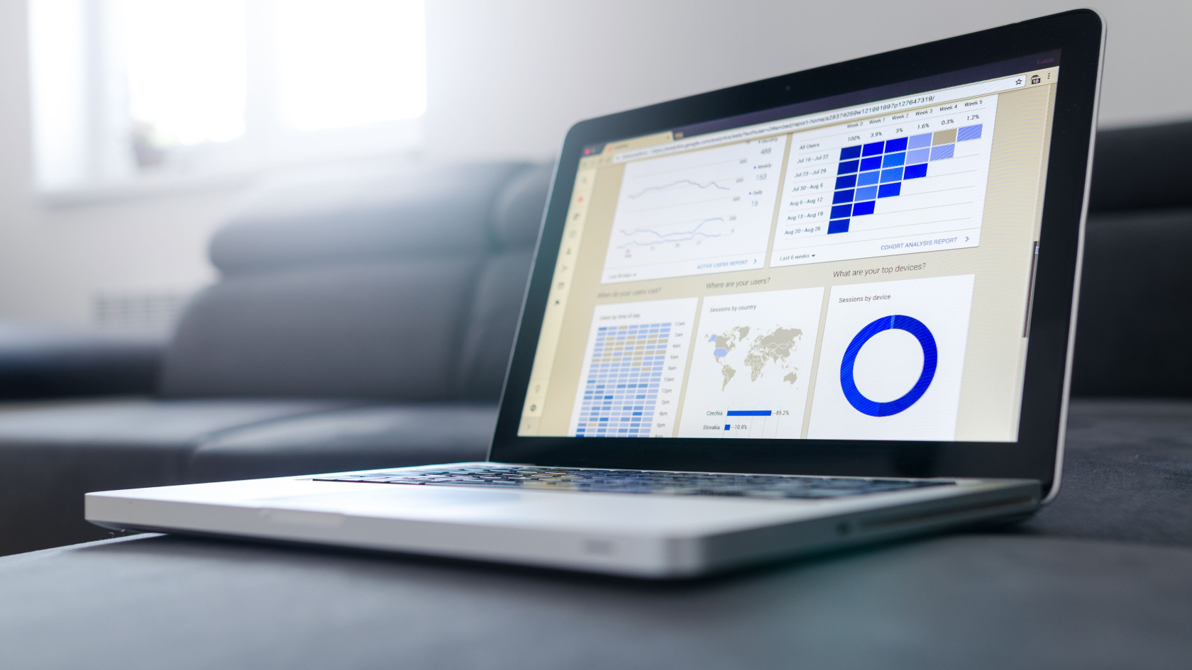 Excel Canvas: Copilot собирает отчёт, который обновляется сам